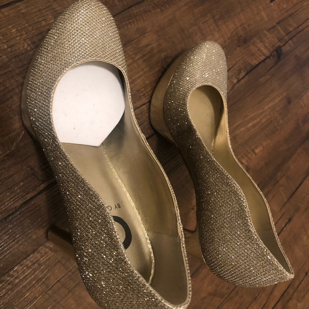 G by Guess Sparkly Glamorous Pumps